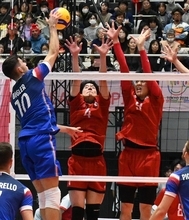 バレー男子　フランスに3-1　沖縄出身・眞謝が先発し活躍　東京デフリンピック