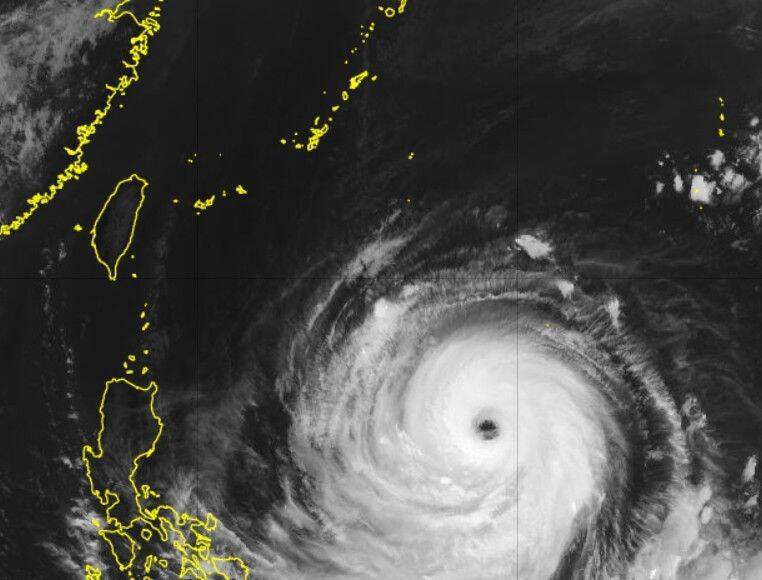 【台風9号】10日から11日ごろ先島諸島に接近へ　沖縄本島にも暴風警報の恐れ