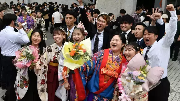 「「社会貢献できるよう成長続ける」コロナ禍乗り越え琉球大で卒業式　1600人が門出」の画像