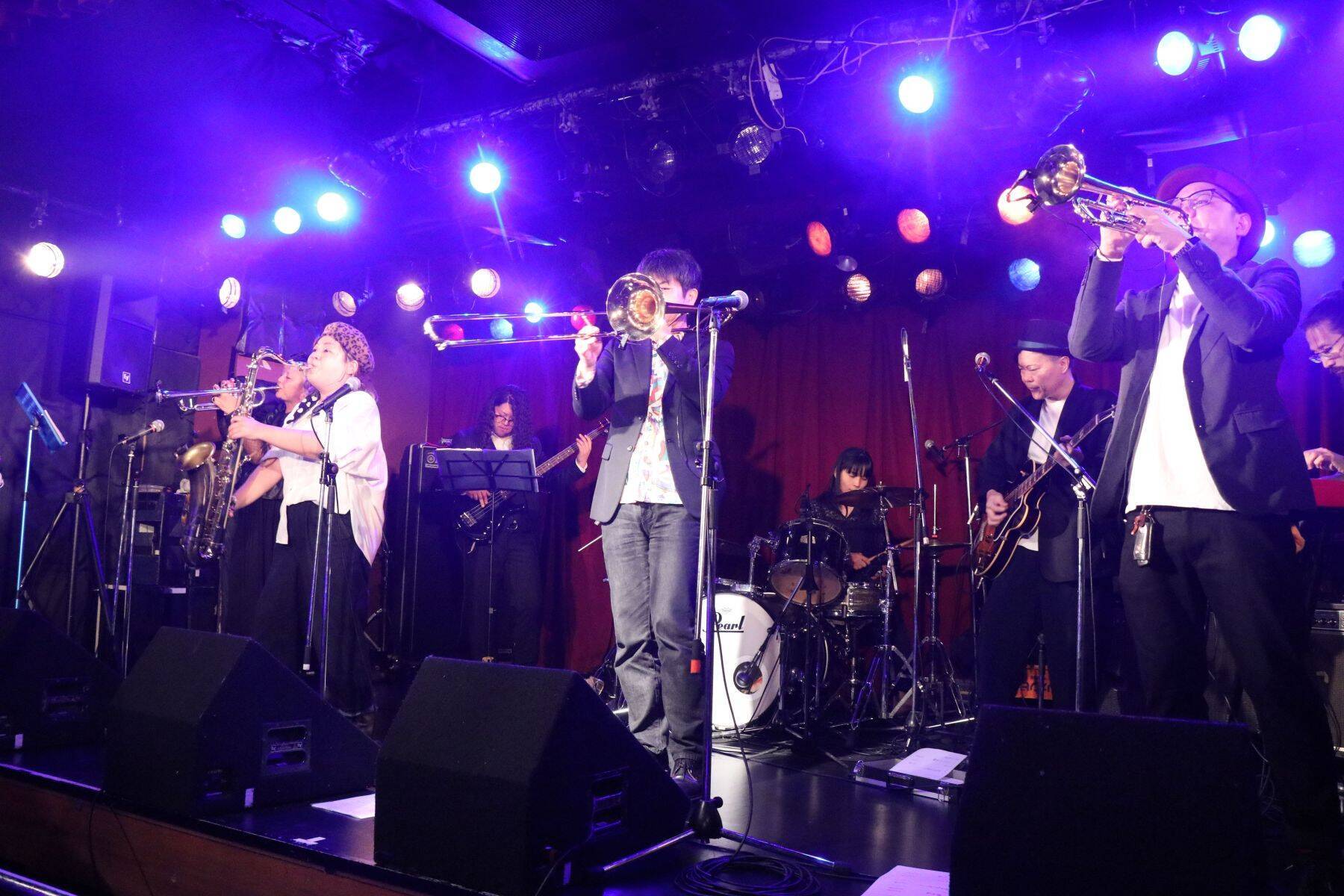 【動画あり】2000年前後の沖縄インディーズバンド大集合　「Enjoy75 Fes」超満員　NEWTOWNERは10年振りのステージで“解散撤回”