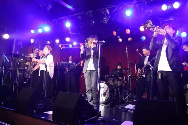 「【動画あり】2000年前後の沖縄インディーズバンド大集合　「Enjoy75 Fes」超満員　NEWTOWNERは10年振りのステージで“解散撤回”」の画像