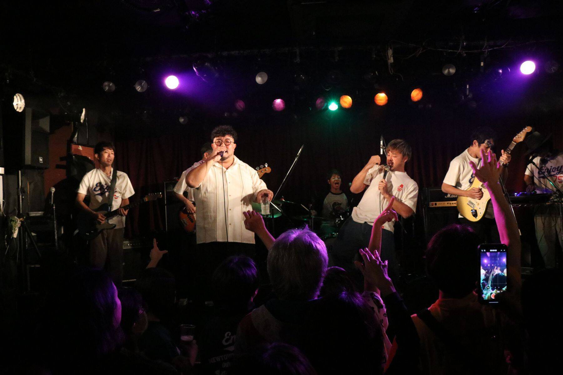 【動画あり】2000年前後の沖縄インディーズバンド大集合　「Enjoy75 Fes」超満員　NEWTOWNERは10年振りのステージで“解散撤回”