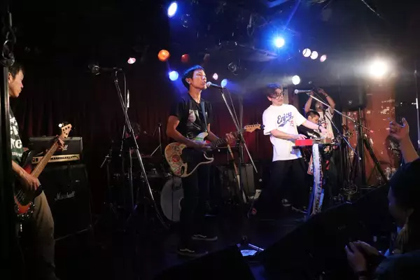 「【動画あり】2000年前後の沖縄インディーズバンド大集合　「Enjoy75 Fes」超満員　NEWTOWNERは10年振りのステージで“解散撤回”」の画像