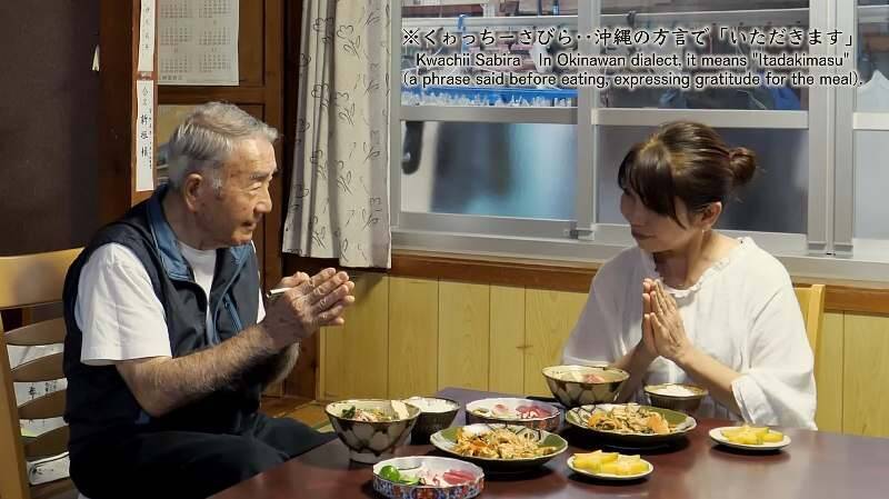 沖縄市の88歳ユーチューバーは登録者3万人、海外で人気　「まねしたい」と反響広がるおじぃの生き方とは？