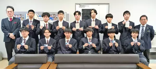 「夏休みや放課後に講習、自宅でも毎日2時間勉強　難関の電気工事士1級に2人合格　沖縄・南部工業高生、2級も12人」の画像