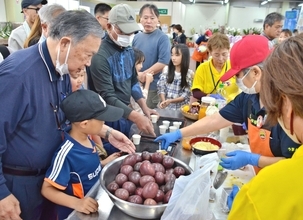 糸満市長が「情熱を込めて」宣言　果実の魅力、広く深く伝える日に　4月29日を「パッションフルーツの日」に制定