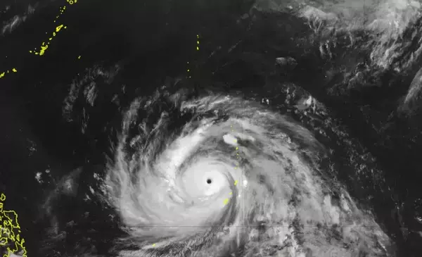 【台風9号】10～11日ごろ先島に接近へ　九州がすっぽり入る大きさ