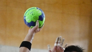 男子興南、準優勝　浦和学院に35ー37　全国高校選抜ハンド決勝　12年ぶり優勝は届かず