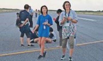 空港で朝活！　ランウェイウォーク　普段は立ち入れない滑走路　早朝に歩いて楽しむ　宮古島市・下地島空港