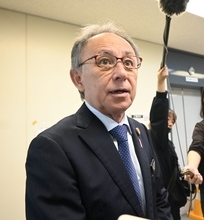 「沖縄県民の安全をどう確保するか」　玉城デニー知事、米軍ヘリ不時着で見解　少年野球が練習中、周辺に住宅