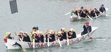 歓声響く漁港に「夢みたい」　少年少女ハーレー大会に小中学生が熱漕　6月18日は糸満ハーレー開催
