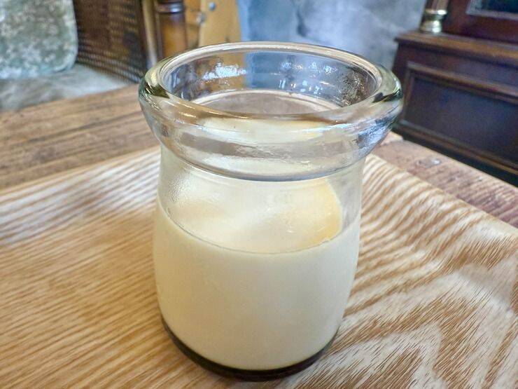 【恩納村】アンティークな空間を楽しめるプリン専門カフェ『SUGAR BROTHERS』へ行ってきました♪【美ら浜つーしん】