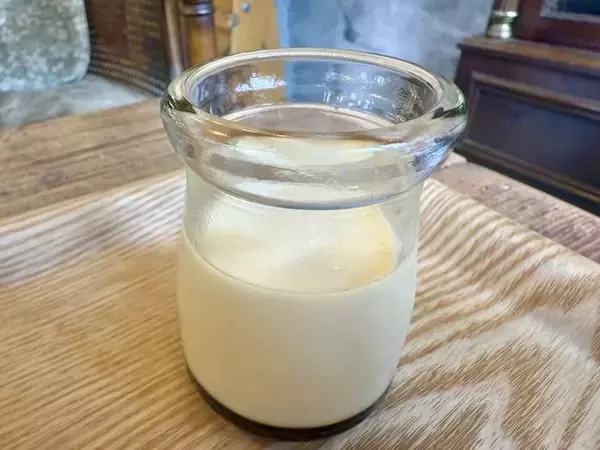 「【恩納村】アンティークな空間を楽しめるプリン専門カフェ『SUGAR BROTHERS』へ行ってきました♪【美ら浜つーしん】」の画像