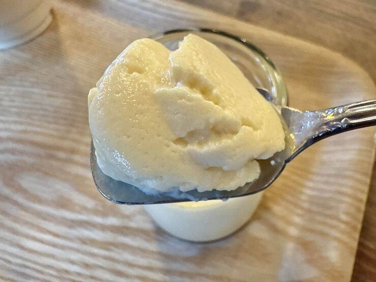 【恩納村】アンティークな空間を楽しめるプリン専門カフェ『SUGAR BROTHERS』へ行ってきました♪【美ら浜つーしん】