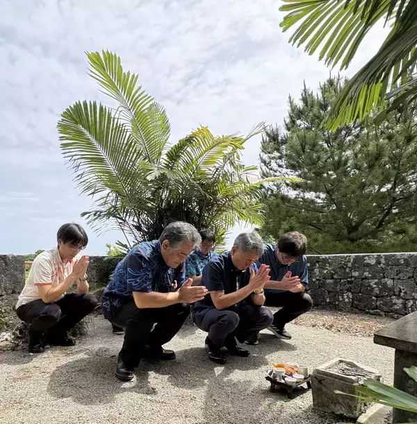 晴れ予報「あいにくの天気」　県職員が神頼み　低水準続く沖縄のダム貯水率　那覇市首里の「雨乞御嶽」