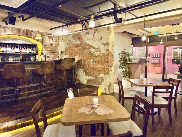 【北谷町】アメリカンビレッジのエビバル『Shrimp & Wine Crevette』おしゃれな雰囲気の中ディナーしてきました♪【美ら浜つーしん】