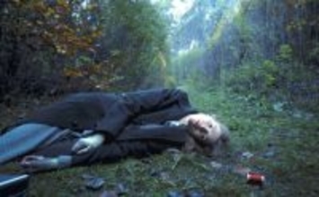 【桜坂劇場・下地久美子の映画コレ見た？】『世界一不運なお針子の人生最悪な１日』最善の未来求めあがく