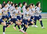 「サッカー沖縄キャンプがスタート　Jリーグや女子WEの16チーム　県内各地、2月初旬まで」の画像1