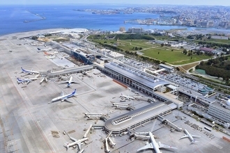 那覇空港、着陸機が誘導路で1時間以上待機する便も　落雷の影響で作業が一時中断