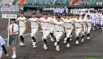 高校野球の沖縄大会が開幕　夏の甲子園出場を懸け61校56チーム出場