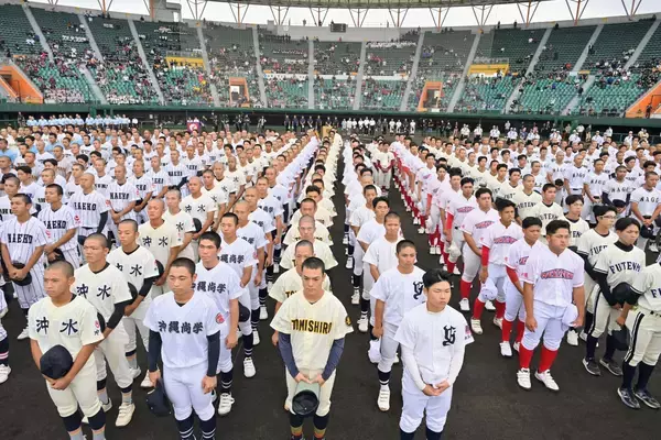「高校野球の沖縄大会が開幕　夏の甲子園出場を懸け61校56チーム出場」の画像