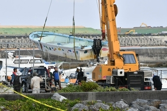 【速報】高波受け船転覆か　海保、業務上過失往来危険などの疑いで捜査へ　沖縄・辺野古沖で高校生ら2人死亡