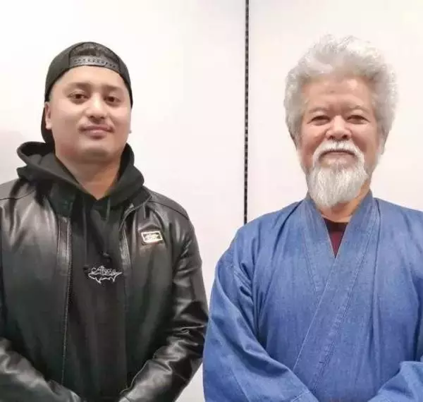 「23万人が訪れる展示会に参加　コマカ島の海を表現した玉城焼の器　サメ革を活用した財布「カフーカ」　沖縄・南城市の逸品へ期待［ヒットのたまご］」の画像