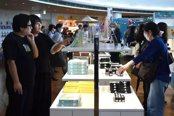 「全国のお土産が那覇空港に集結　羽田空港フェア　12月8日まで、国際線エリア3階ふくぎホール」の画像