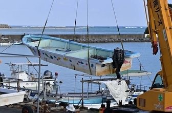 平和学習の研修旅行が暗転　辺野古沖で転覆2人死亡　教頭「とてもつらい」