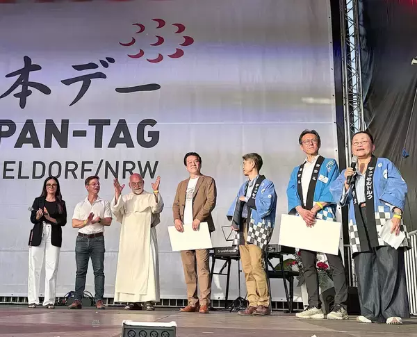 ＠ドイツ　日本祭り運営　県人が活躍　デュッセルドルフ　来場70万人に文化紹介　内間・国吉さん大役　［ワールド通信員ネット］