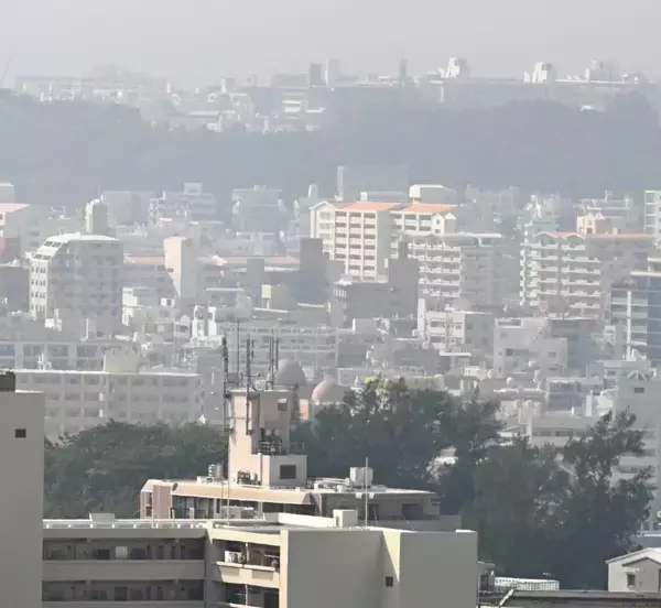 「11月なのに黄砂？ “季節外れ”の飛来、気象予報士・崎濱綾子さんが理由を解説」の画像