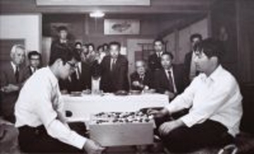 名人破った23歳、最年少22歳で本因坊、史上初七冠…囲碁の名勝負　報道写真で振り返る　日本棋院の創設100年を記念　2月6日から那覇市久茂地で