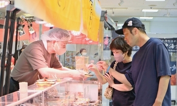 海鮮丼やソフトクリーム…那覇市で北海道のグルメを存分に　デパートリウボウに26店集結
