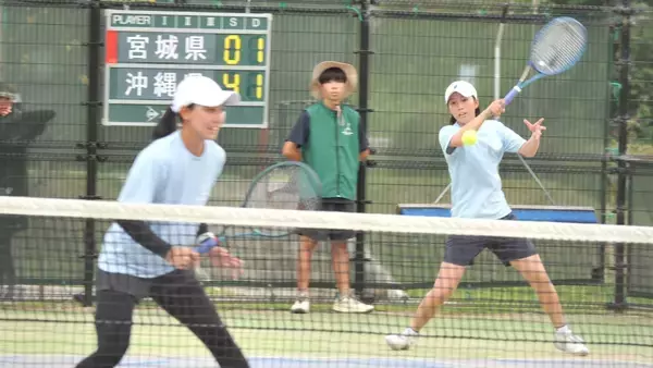 沖縄代表が決勝進出　沖尚の井手・宇都宮　テニス少年女子　国民スポーツ大会