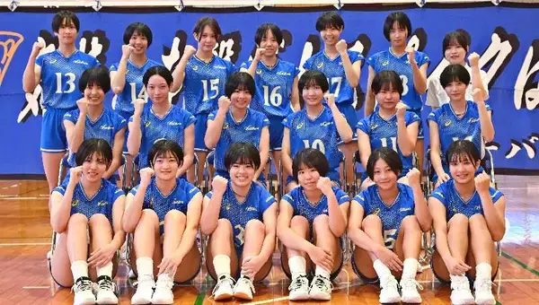 「女子・西原が初戦敗退　安来（島根）に０ー２　春高バレー」の画像