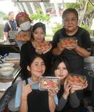 「カジキマグロの大東寿司に優秀賞の「島らっきょうキムチ」も！来場者でにぎわう「離島フェア」　あすまで那覇市のセルラーパーク」の画像1