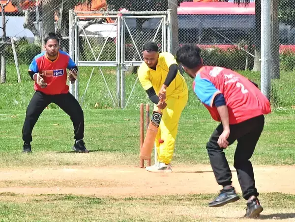 世界的に競技人口の多いクリケット　沖縄に住むネパール人が初の大会「顔を合わせるだけでも楽しい」　協会設立から3年　4チームが2日間リーグ戦
