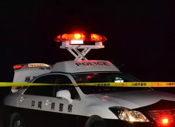 沖縄・南風原町で30代男性が意識不明　左折するトラックと後方から来たバイクが衝突