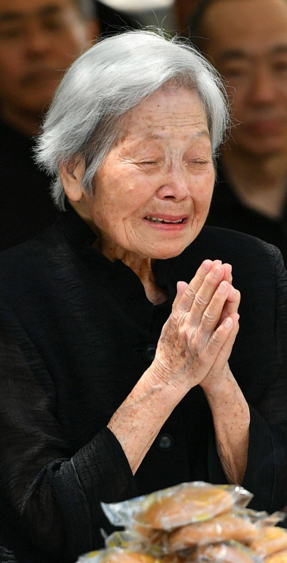 忘れない、祈り今こそ　沖縄県内各地で慰霊祭　孫に同じ思いさせたくない