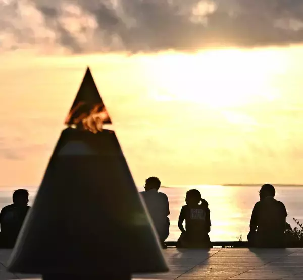 「忘れない、祈り今こそ　沖縄県内各地で慰霊祭　孫に同じ思いさせたくない」の画像