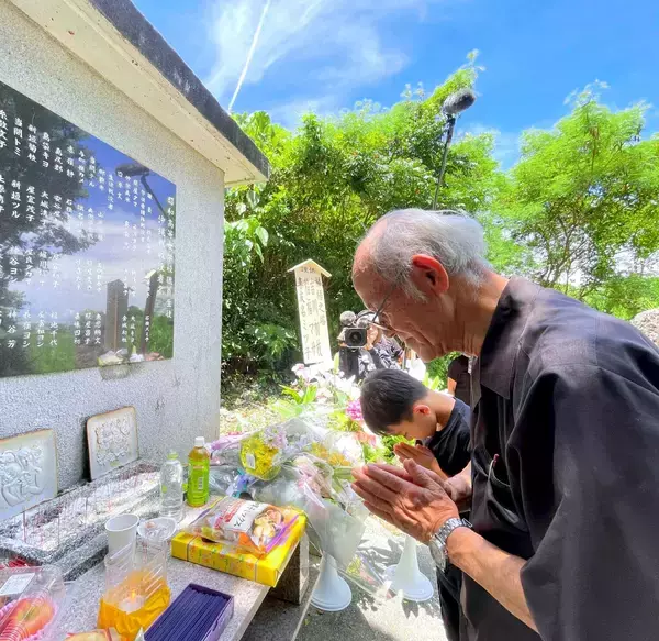 「忘れない、祈り今こそ　沖縄県内各地で慰霊祭　孫に同じ思いさせたくない」の画像