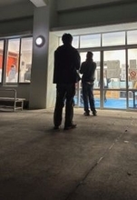 「選挙ガチ勢」が夜明け前から行列　初参加の18歳「雰囲気に流されず1票を投じたい」　衆院選の投票始まる　沖縄・うるま市