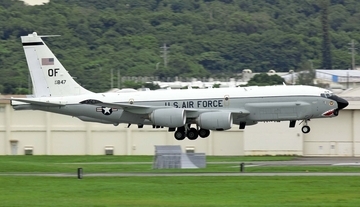 電子偵察機が嘉手納基地に飛来　中国や北朝鮮の監視強化か　米本土基地所属