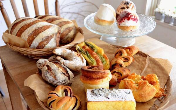 外側バリバリ 中はむっちり パン作りの面白さにのめり込んだ元料理人の店 21年8月28日 エキサイトニュース