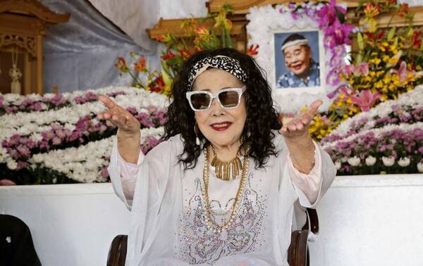 「世界のウチナーンチュ大会で会いましょう」　沖縄芝居の女王、ロスの映画祭で主演女優賞