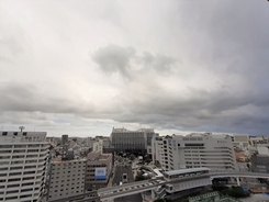 沖縄の天気（10月20日）曇り所により雨