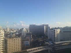 沖縄の天気予報（12月10日）晴れ　所によりにわか雨