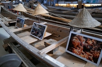 「写真甲子園」へ向けた軌跡　サバニ職人と交流、出会い通し成長を表現　浦添工業高生の写真展、約50点を展示