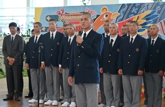 センバツへ出発　沖縄尚学エース末吉「わくわくしている」　那覇空港で壮行激励会　3月19日開幕試合で帝京と対戦