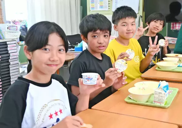 「「濃厚な口溶け」　沖縄・本部町の給食にカーブチーアイス　伊豆味みかん生産組合が1500個贈る」の画像